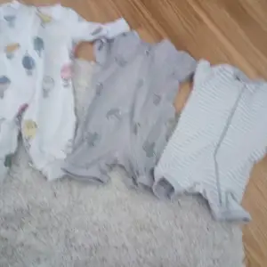 Helt nya baby kläder kan skickas