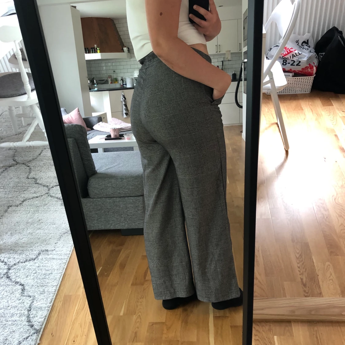 Gråa kostymbyxor - 90