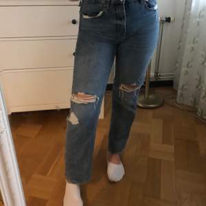 snygga jeans från zara som jag tröttnat lite på, storlek 40💖