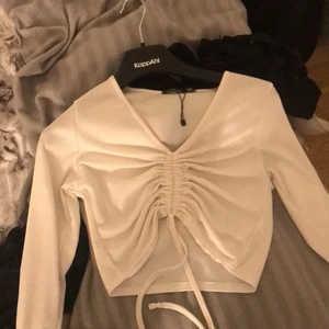 Bohoo - Jättesöt topp från boohoo men kommer tyvärr inte till användning! Bra kvalite och i strlk S❤️