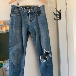  - Jeans från karve som tyvärr inte passar mig längre, köparen står för frakten 🦋