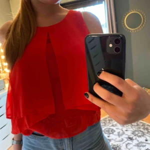  - Fin blus från H&M i storlek 34 (XS) Betalning sker via swish. Köparen står för frakten!