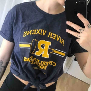  - 🌸 Riverdale tröja, aldrig använd, frakt kostar 35kr 🌸