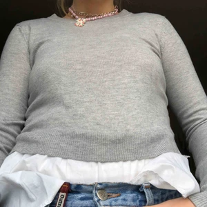  - Jätte fin grå tröja med skjort underdel💞💞💞