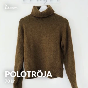 Stickad polo - Stickad grön polotröja, storlek 34! Frakt på 44kr tillkommer 📦