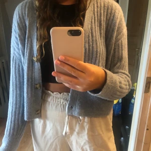 Blå kofta - Supergullig blå kofta från zara, säljer pga kommer inte till användning. Köparen står för frakt🦋🦋