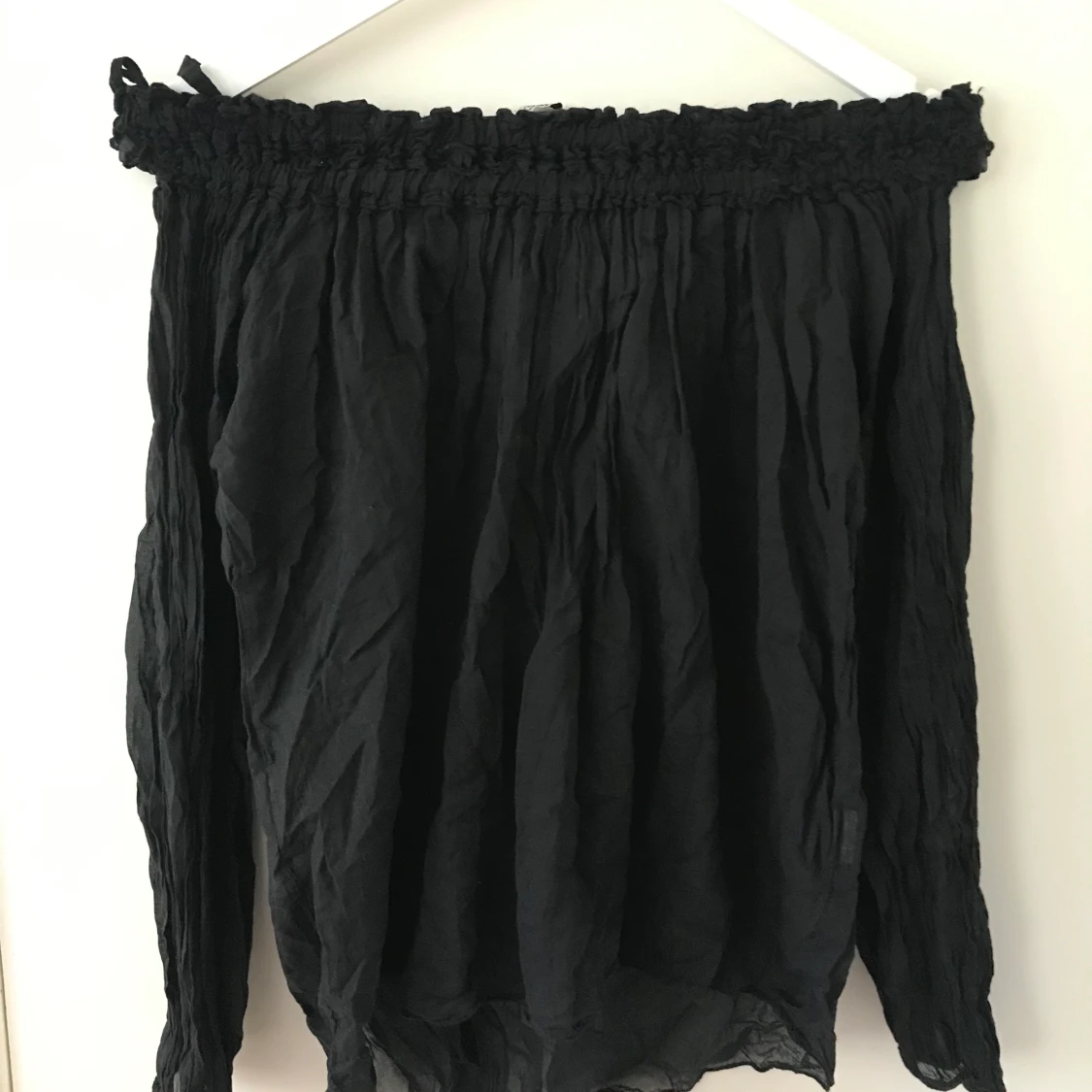 Off shoulder blus från Tessie