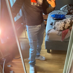 Tommy jeans tröja  -  Inte så använd 