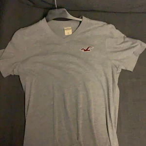 Hollister T-shirt - Grå snygg Hollister t-shirt