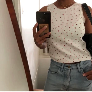 Söt topp📦💕💕 - SÅLD💓💕💗