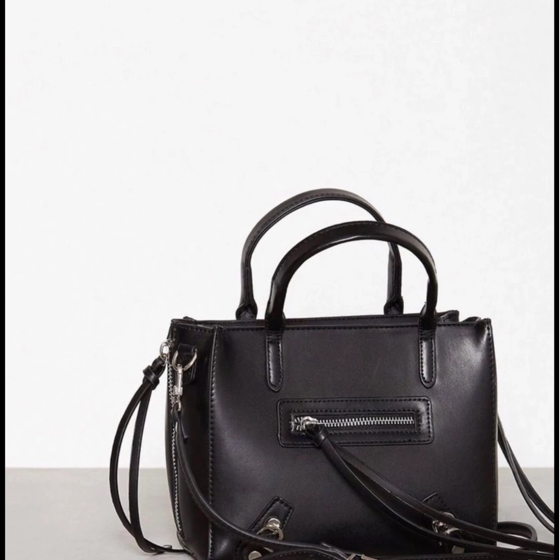 Zip Väska från Nelly 