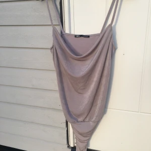 Body från Zara -  body från Zara strl S passar även M