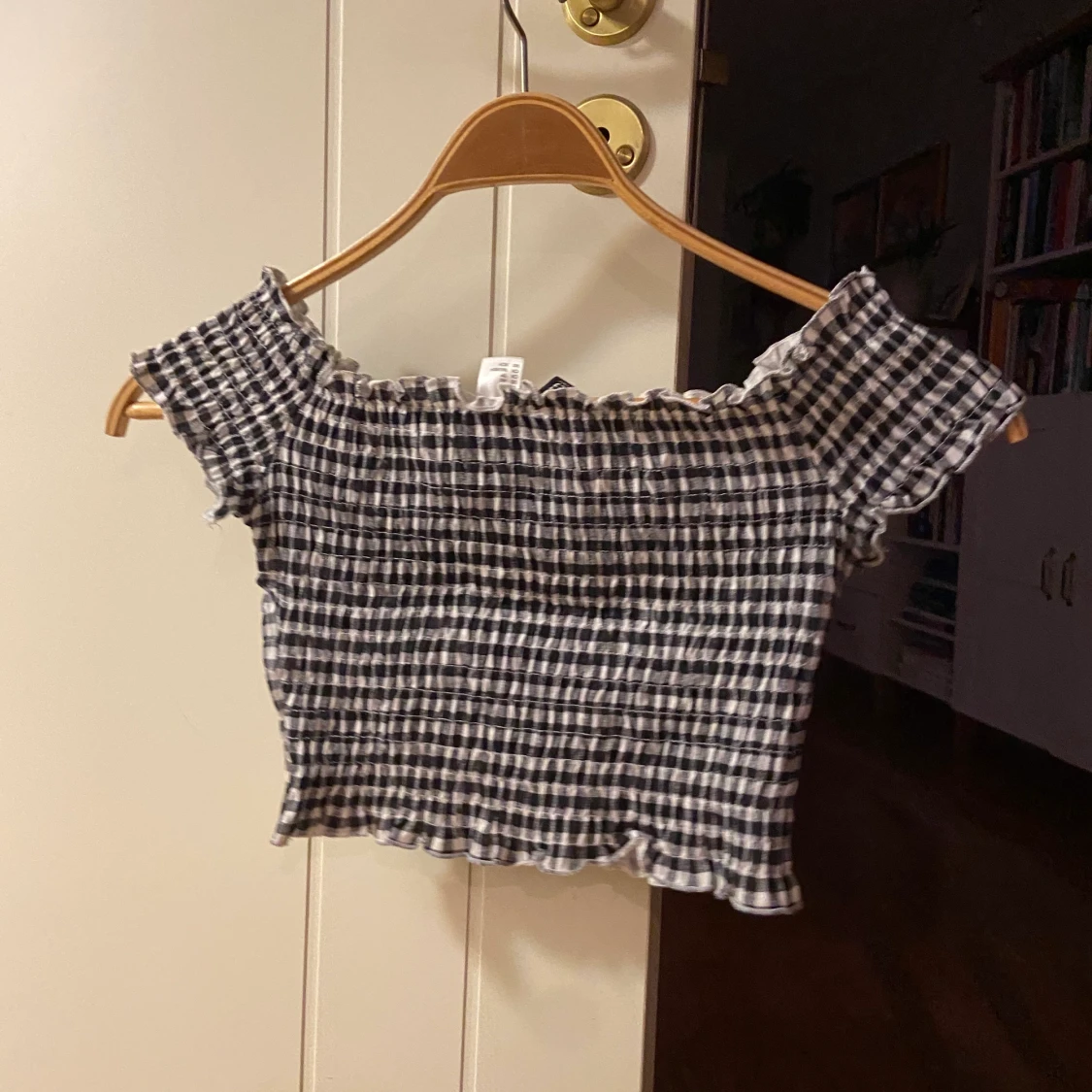 Off shoulder crop top