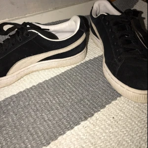  - Puma sko, knappt använda. Frakt tillkommer