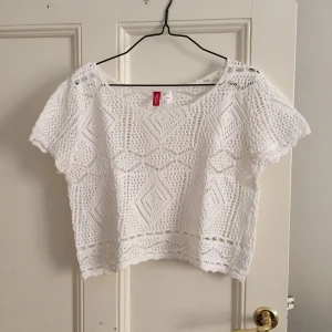  - Virkad topp från hm