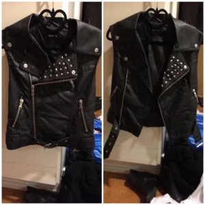  - Använd men i bra skick, en nit fattas men inget man tänker på när den används 