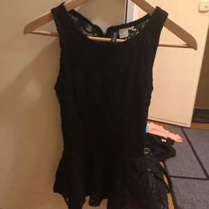  - Oanvänd topp, storlek xs