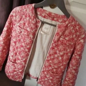  - vårjacka från 365 superfin, använd fåtal gånger utropspris 600