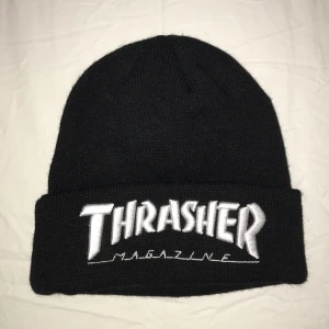  - Trasher mössa köpt på caliroots. Aldrig använd! 