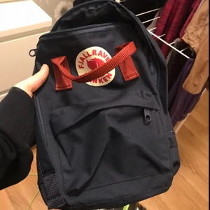  - kånken mini, aldrig använd, helt ny :) 