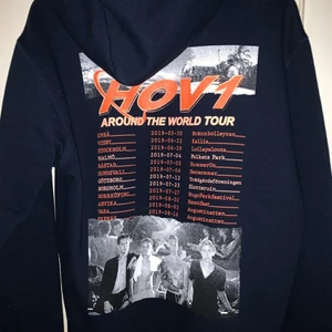 Hov1 merch - Söker hov1 around the world tour hoodie !!!