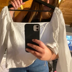 Bikbok topp - Superfin tröja från bikbok, använd 1 gång 💕