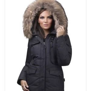 Hollies Livigno  - Säljer denna jackan från Hollies. Super vinterjacka som håller en varm under dessa kall tider🥰 Endast använd sparsamt😊 skickar bilder om det önskas😁 orginalpris 4490kr. 