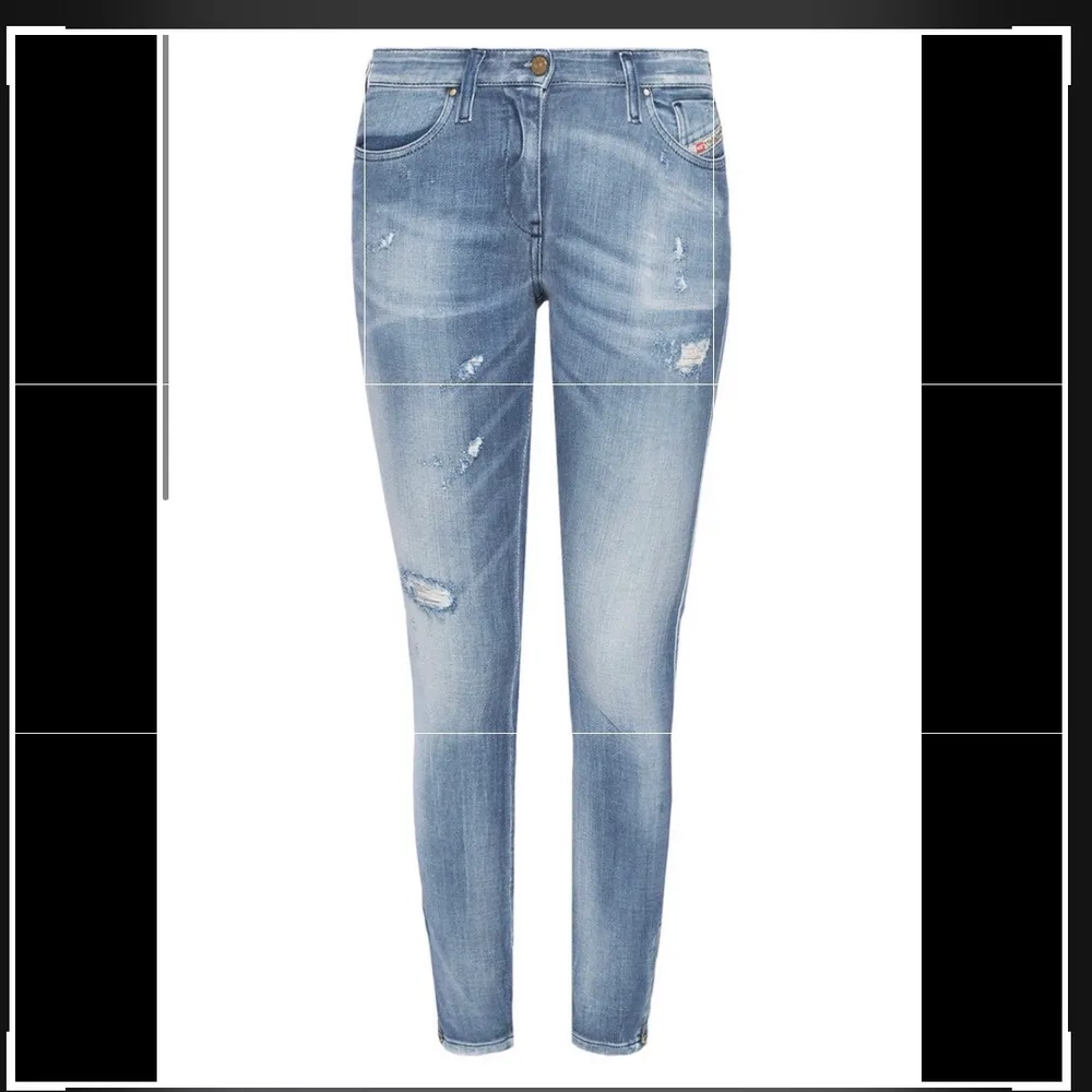 Super snygga jeans, aldrig använda. Original pris 2300kr. Storlek W26L-32🦋🦋. Jeans & Byxor.