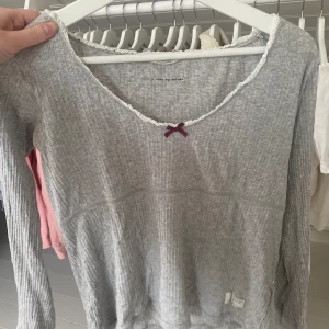 Fin Odd Molly tröja!! 💖 - Säljer denna söta Odd Molly tröja då jag tyvärr inte använder den. Frakt på 25kr tillkommer 🥰