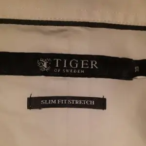 Slim fit stretch shirt size 39 from Tiger of Sweden for 200kr + shipping 