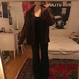 Brun sammetsjacka - Otrolig sammtesjacka i brunt. Fint skick!