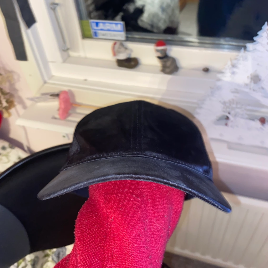 Svart sammets keps - 91