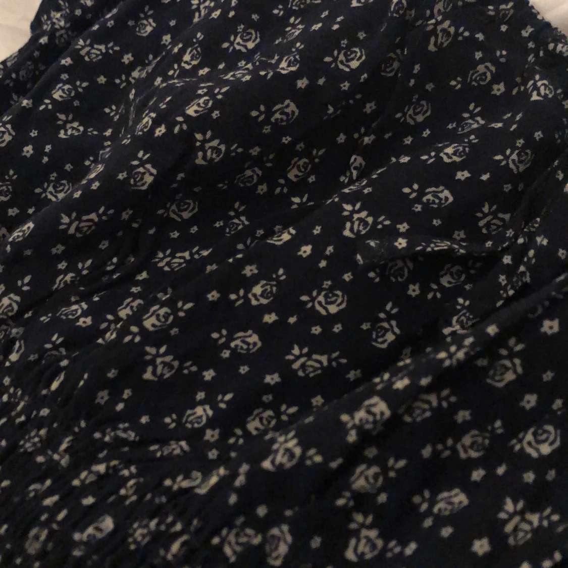 Mörkblå off shoulder-blus - 91