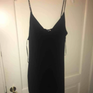  - Säljer denna topp använd en gång ett kort tag så den är i nyskick !