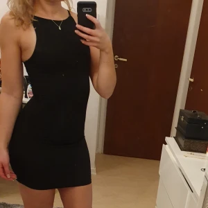  - Klänning från River Island i storlek 34 (xs)  Endast använd 2 tillfällen.  (Stretchig)