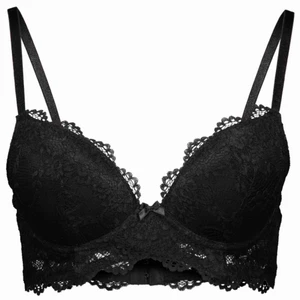  - Ny bh med push up. Storlek 75b . Köpt för 189 kr