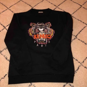  - Svart kenzo i bra skick och knappt använd💞💞