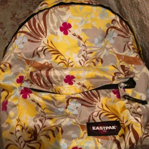  - Eastpak ryggsäck i fint begagnad skick