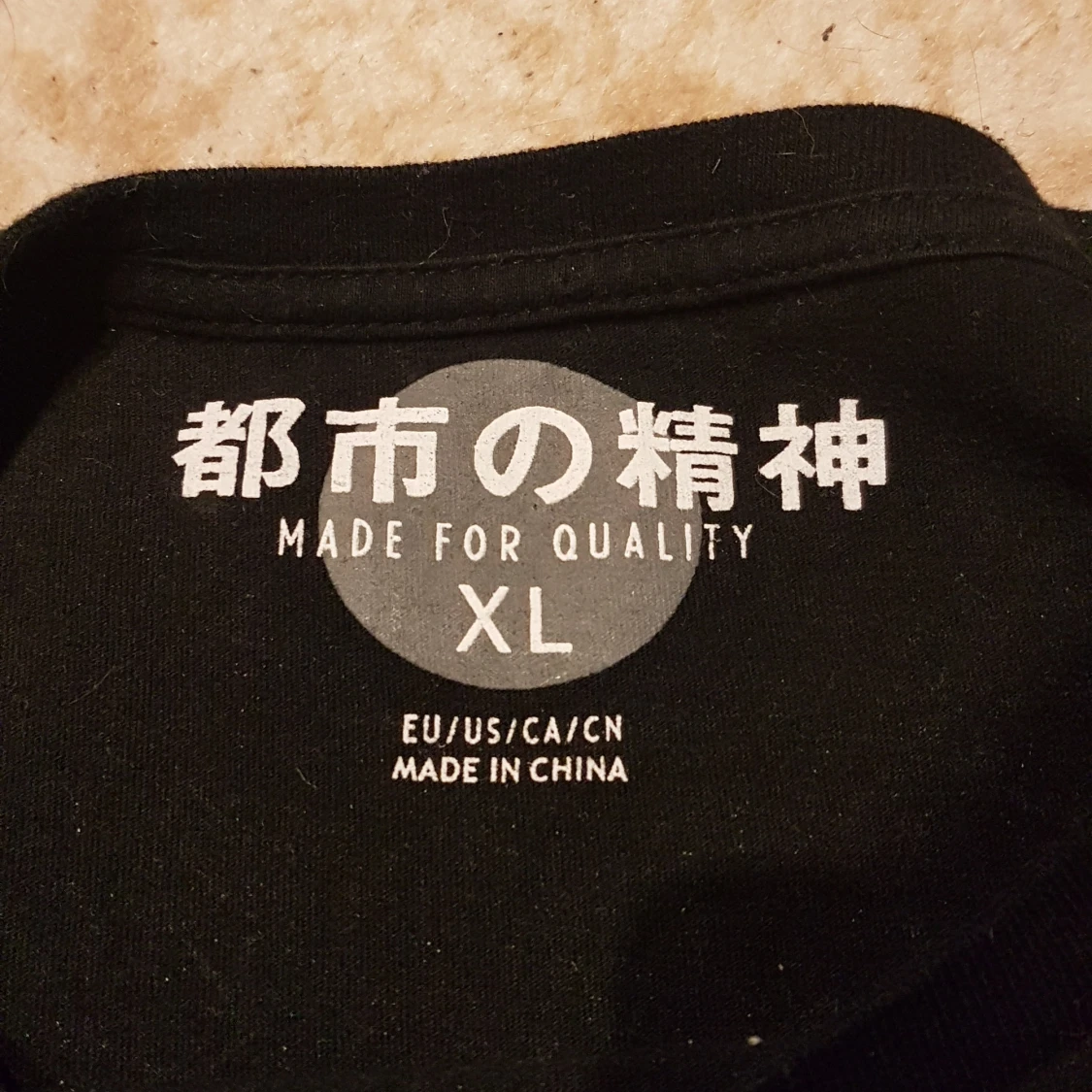 Random tee size XL - 90