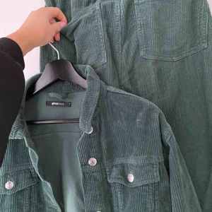  - MANCHESTER SET MÖRKGRÖN FRÅN GINATRICOT, använt 1 gång 