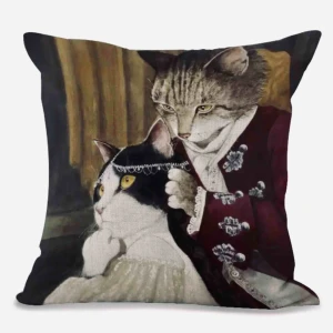  - UNIKT KUDDFODRAL MED KUNGLIGA KATTER. MÅTT:45X45. Material:bomull:polyester DETALJER :DRAGKEDJA,Tvättbar. Ej fordring ingår. ETT NYTT KODFODRAL FÖR PRYDNADSKUDDE. BJUDER PÅ PORTOT. •SNABB LEVERANSTID:1-3 Vardagar!  