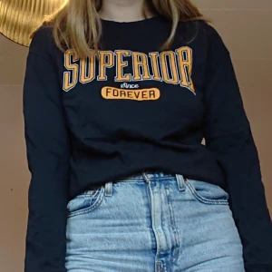  - Collegetröja från hm, fint skick! 