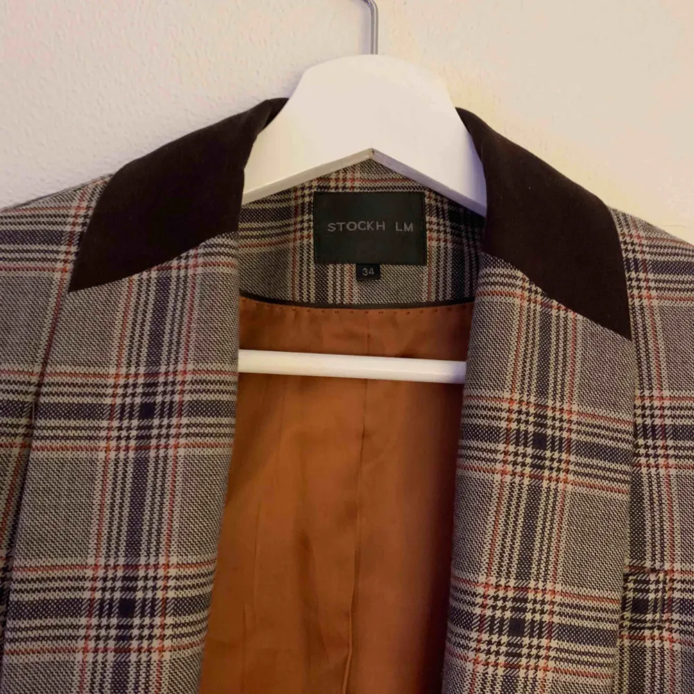 A very nice Stockholm brand blazer. Almost new, little worn. Jackor.