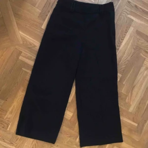 - Kostymbyxor som är vida!  100kr + frakt 🤩