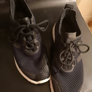  - Sneakers från Nike. Tunna, lätta, bekväma! BRA skick :) 