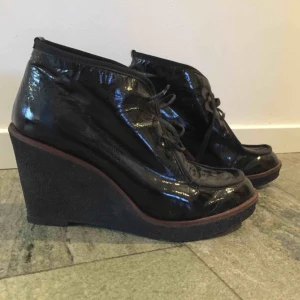  - Jättefina isabel marant liknande skor från Filippa K. De är i fint skick o nästan aldrig använda!!