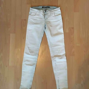  - Miss Sixty low cut jeans Inklusive frakt 