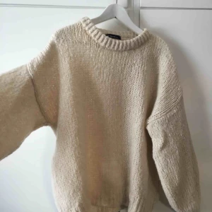  - Fin stickad tröja från chiquelle. Onesize (ungefär en M).