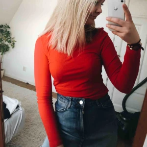  - Röd polo från hm 