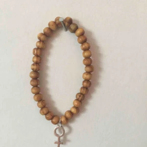  - Egentillverkade armband säljes 🚺❤️💪🏼 Frakt ingår i priset 🍻